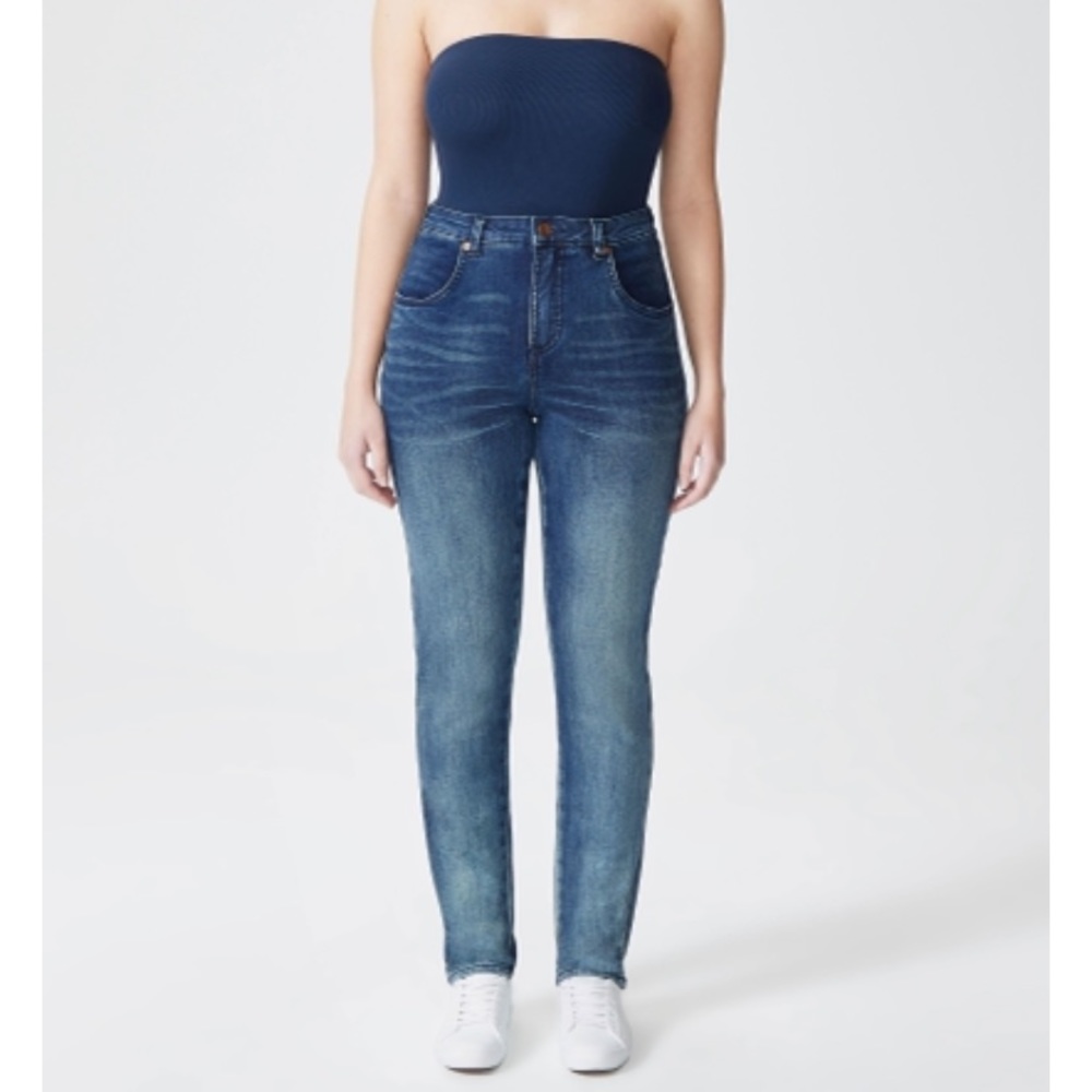 NWT Universal Standard High Rise Jean. Size 12 L